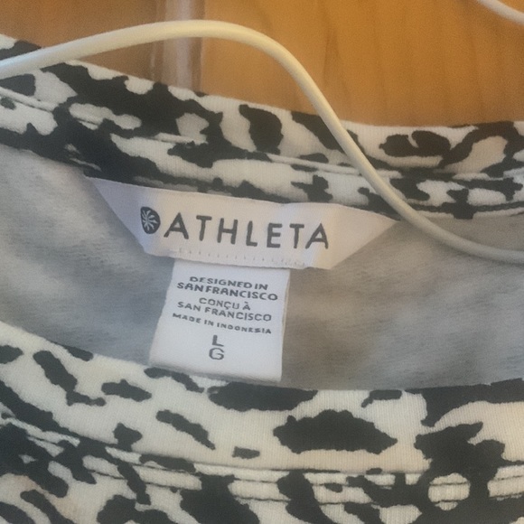 Athleta Sweatshirt - Size L - Picture 2 of 4